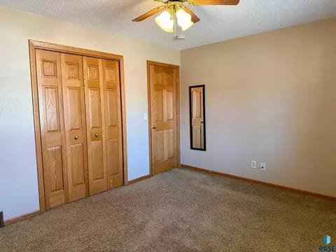 605 E 14th Ave, Mitchell, SD 57301 photo 16