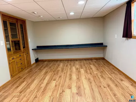 605 E 14th Ave, Mitchell, SD 57301 photo 33