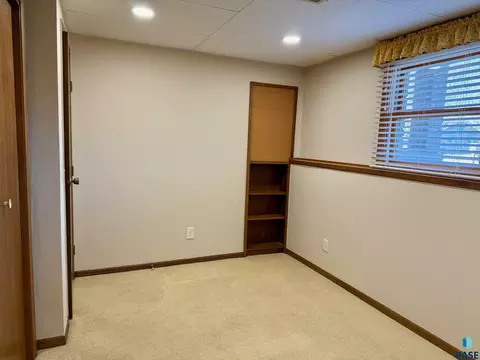 605 E 14th Ave, Mitchell, SD 57301 photo 27