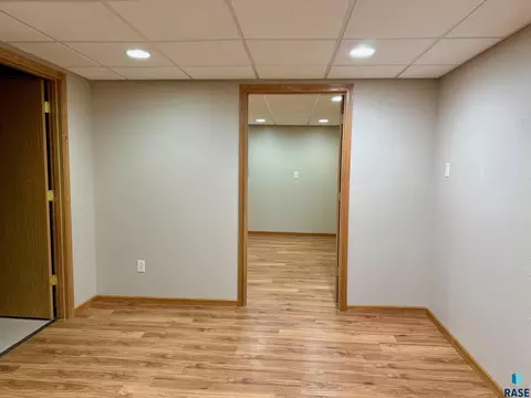 605 E 14th Ave, Mitchell, SD 57301 photo 34