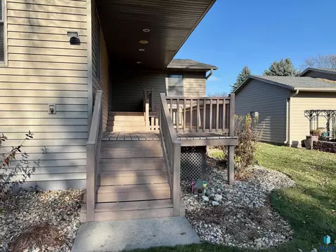 605 E 14th Ave, Mitchell, SD 57301 photo 6