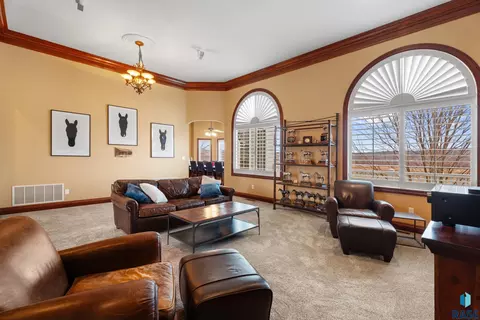 Living - 48381 277th St, Canton, SD 57013 photo 4 of 6