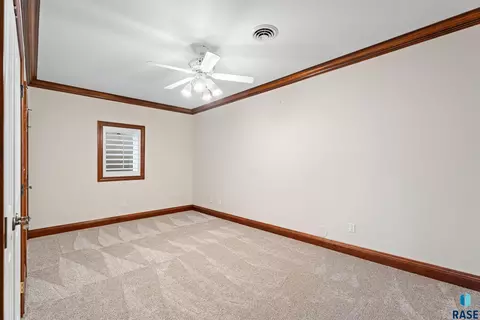 Bedroom - 48381 277th St, Canton, SD 57013 photo 9 of 11