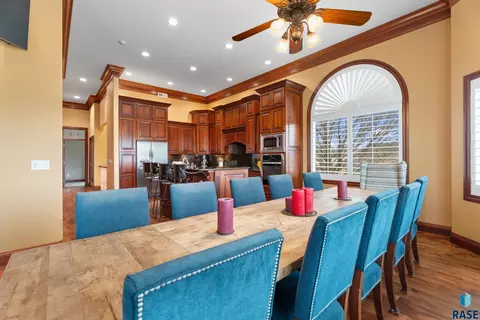 Dining - 48381 277th St, Canton, SD 57013 photo 2 of 3
