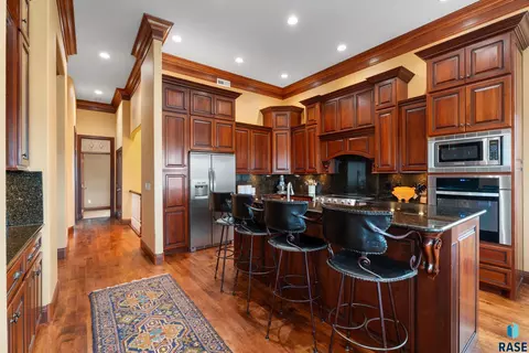Kitchen - 48381 277th St, Canton, SD 57013 photo 2 of 4