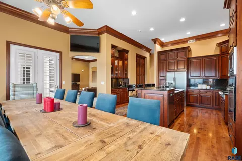 Dining - 48381 277th St, Canton, SD 57013 photo 3 of 3