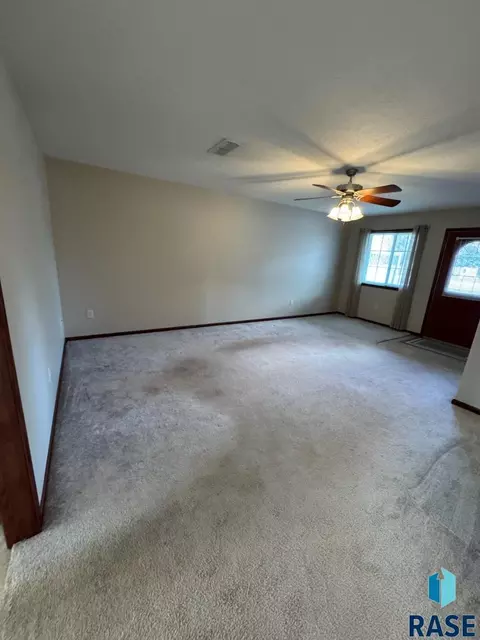 201 W Willow St, Beresford, SD 57004 photo 13