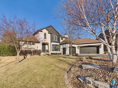 2508 W Sleigh Creek Cir, Sioux Falls, SD 57108