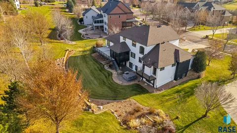 2508 W Sleigh Creek Cir, Sioux Falls, SD 57108