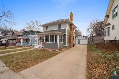 710 S Duluth Ave, Sioux Falls, SD 57104 photo 2