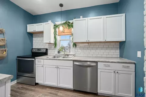 710 S Duluth Ave, Sioux Falls, SD 57104 photo 12