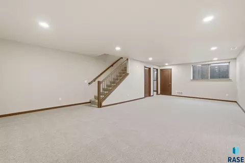 2816 E Hazelnut St, Brandon, SD 57005 photo 29