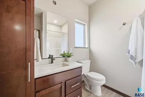 2816 E Hazelnut St, Brandon, SD 57005 photo 7