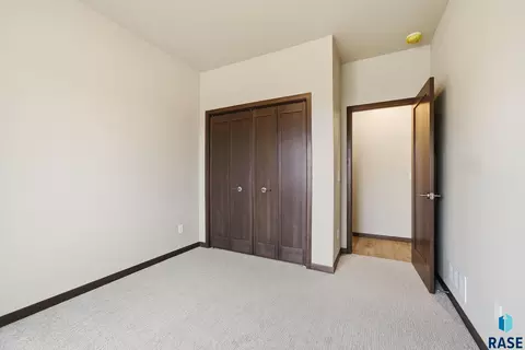 2816 E Hazelnut St, Brandon, SD 57005 photo 6