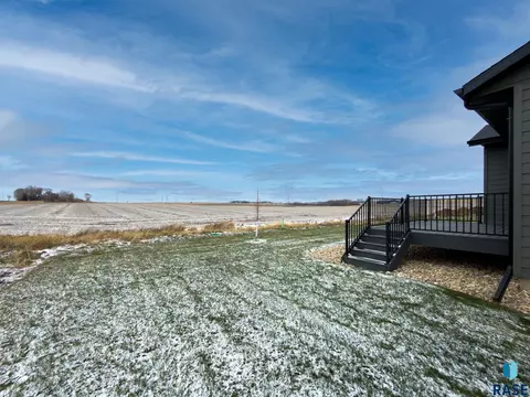 2822 E Hazelnut St, Brandon, SD 57005 photo 4