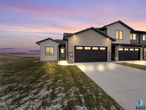 2822 E Hazelnut St, Brandon, SD 57005 photo 32