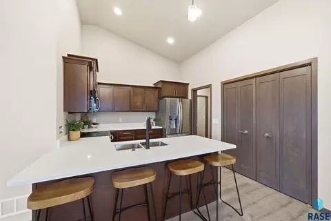 2822 E Hazelnut St, Brandon, SD 57005 photo 10