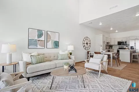2523 E Cama Pl, Sioux Falls, SD 57108 photo 4