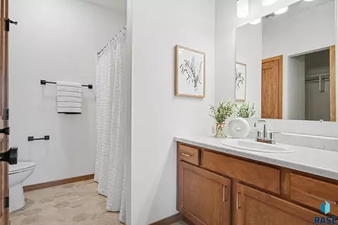 2523 E Cama Pl, Sioux Falls, SD 57108 photo 10
