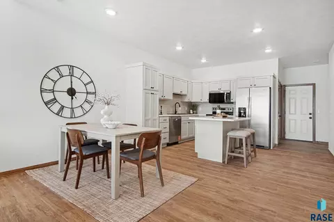 2523 E Cama Pl, Sioux Falls, SD 57108 photo 6