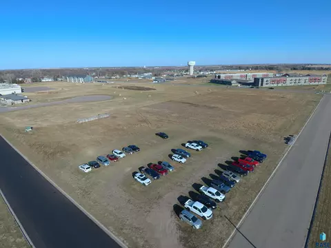 24 Th St, Huron, SD 57350 photo 5