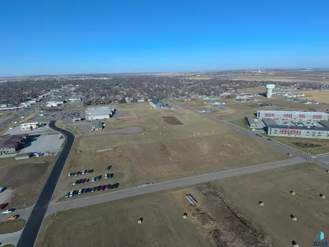 24 Th St, Huron, SD 57350 photo 6