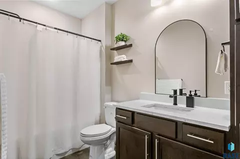 Bath - 3504 E Broken Arrow St, Sioux Falls, SD 57103 photo 6 of 6