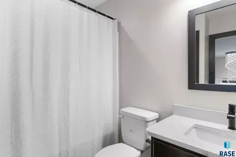 Bath - 3504 E Broken Arrow St, Sioux Falls, SD 57103 photo 2 of 6