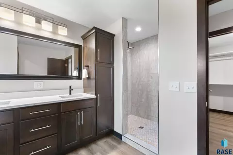 Bath - 3504 E Broken Arrow St, Sioux Falls, SD 57103 photo 5 of 6