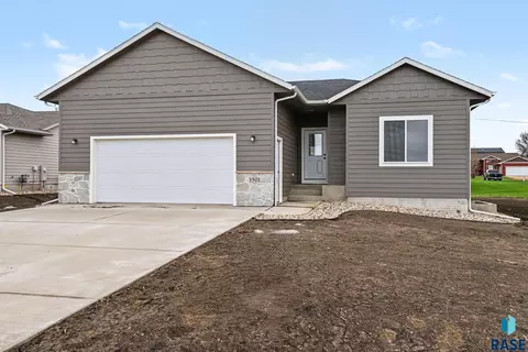 1501 E Carol St, Sioux Falls, SD 57104