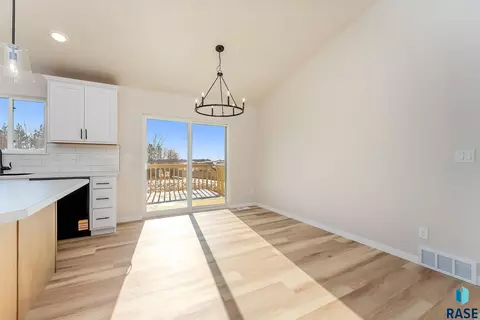 1015 E Fannings St, Tea, SD 57064 photo 16