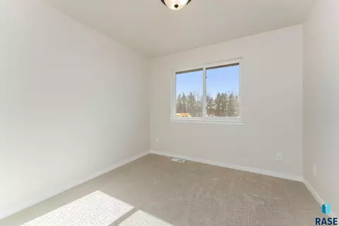 1015 E Fannings St, Tea, SD 57064 photo 12