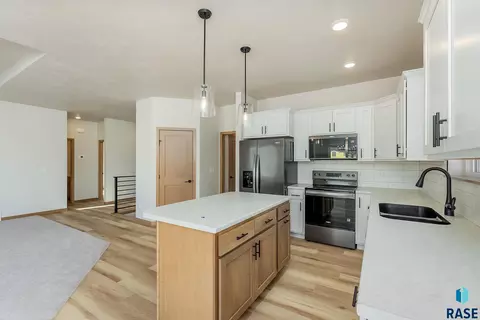 Kitchen - 1020 E Fannings St, Tea, SD 57064 photo 2 of 3