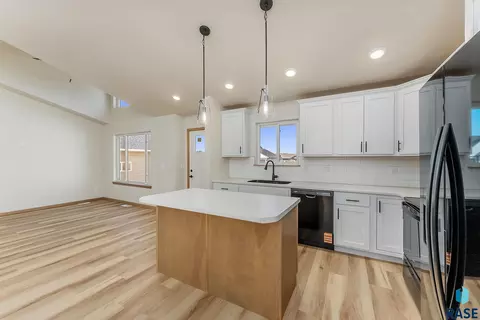 Kitchen - 1300 N Poplar Ave, Tea, SD 57064 photo 2 of 3