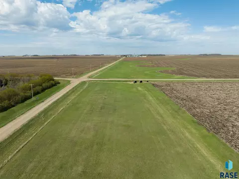481 St Ave, Dell Rapids, SD 57022 photo 3
