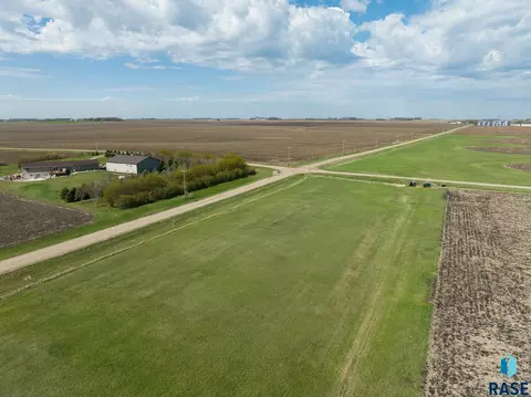 481 St Ave, Dell Rapids, SD 57022 photo 4