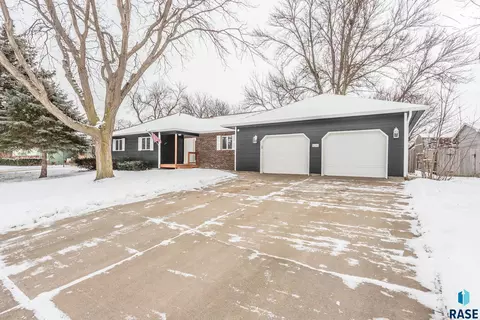 6101 W Sioux K Ct, Sioux Falls, SD 57106