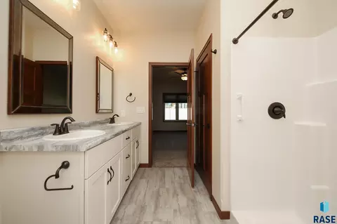 5408 E 65th St, Sioux Falls, SD 57108 photo 14