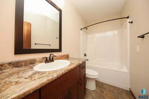 5408 E 65th St, Sioux Falls, SD 57108 photo 17