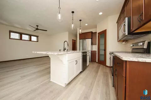 5408 E 65th St, Sioux Falls, SD 57108 photo 3