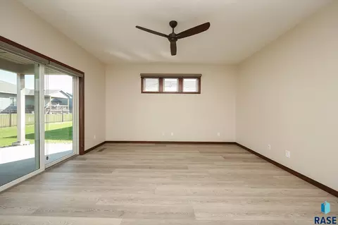 5408 E 65th St, Sioux Falls, SD 57108 photo 9