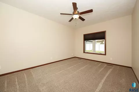 5408 E 65th St, Sioux Falls, SD 57108 photo 12