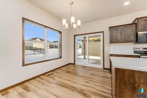 2312 E Brek St, Brandon, SD 57005 photo 7