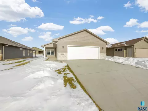 2312 E Brek St, Brandon, SD 57005 photo 23