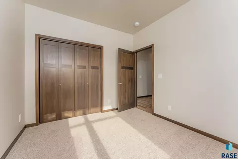 2312 E Brek St, Brandon, SD 57005 photo 17