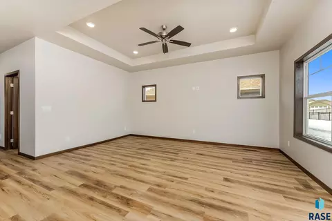 2312 E Brek St, Brandon, SD 57005 photo 10