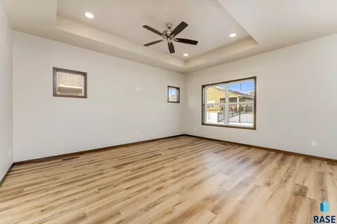 2312 E Brek St, Brandon, SD 57005 photo 9