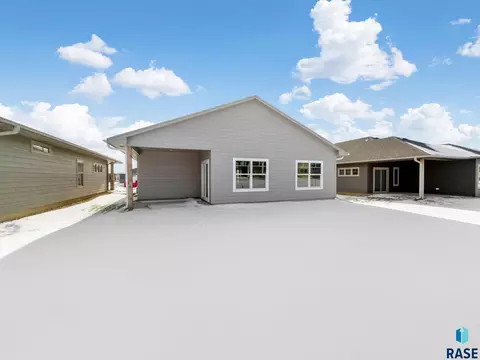 2312 E Brek St, Brandon, SD 57005 photo 22