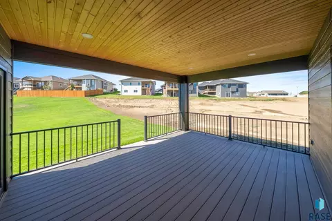 1101 N Scots Pine Dr, Sioux Falls, SD 57110 photo 54