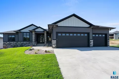 1101 N Scots Pine Dr, Sioux Falls, SD 57110 photo 67